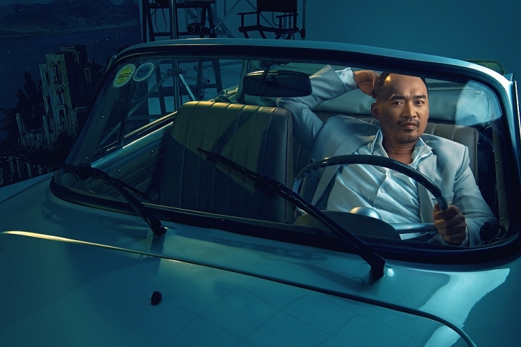 Mừng phim mới đứng đầu phòng vé, Tiến Luật tung ảnh là 'dân chơi' đúng nghĩa