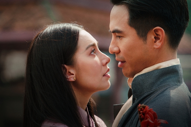 'Ngược dòng thời gian để yêu anh': Phim ngôn tình xuyên không khuấy đảo phòng vé Thái Lan sẽ ra rạp Việt Nam vào tháng 9