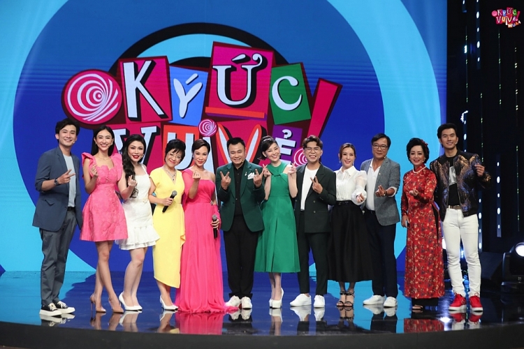 Uyên Linh hát lại bản hit đình đám 13 năm trước trên sân khấu 'Ký ức vui vẻ'