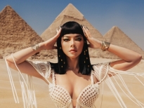 Lý Nhã Kỳ biến hóa thành 'Nữ hoàng Ai Cập' quyến rũ không thể rời mắt