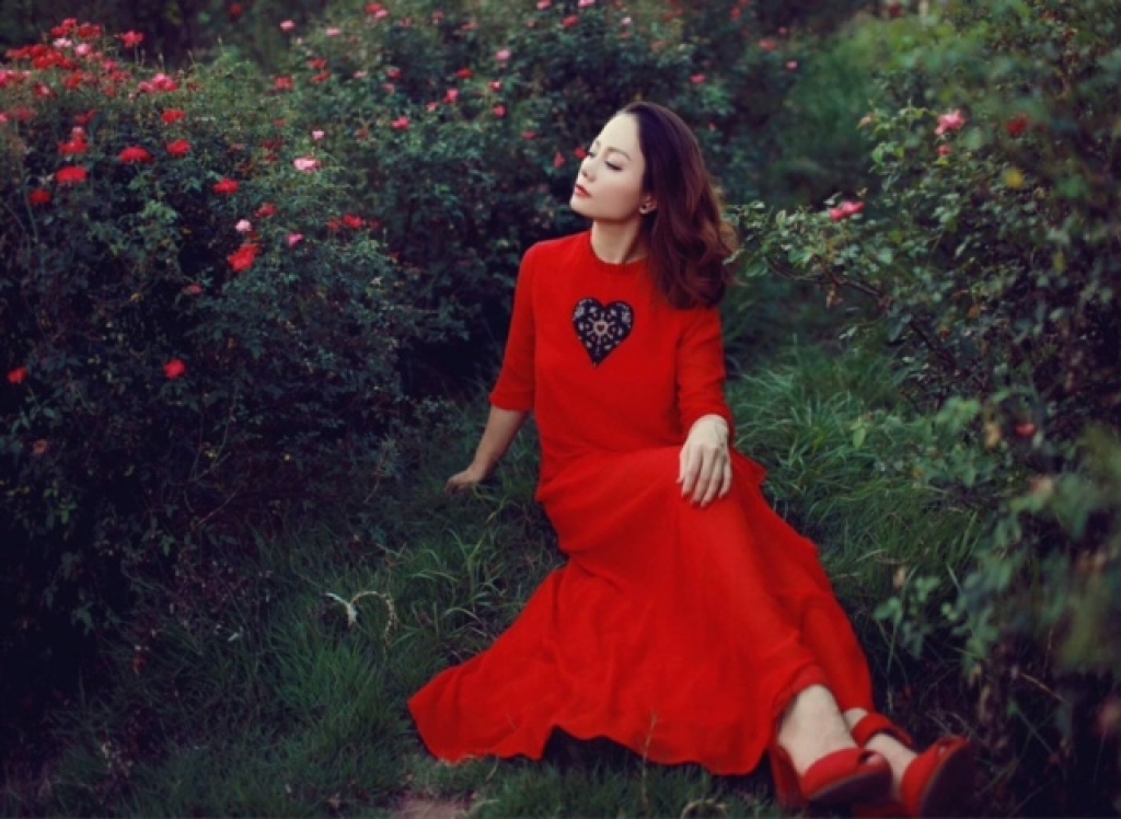 ntk tammy lam nguoi mau cho chinh bst moi cua minh