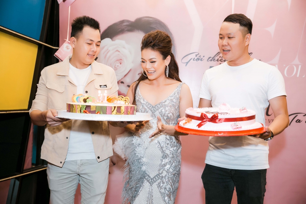 hai yen khong ngai bi so sanh