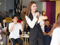 Tường Linh gây sốt khi cover 'Em gái mưa' tặng fans