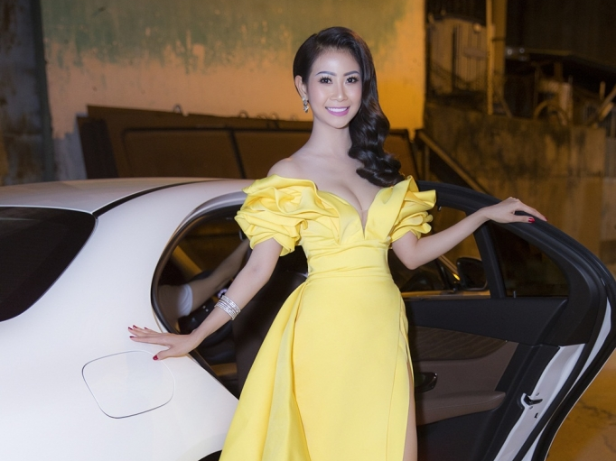 'Miss Eco Tourism 2017' Liên Phương đẹp lộng lẫy, đi xe sang dự sự kiện