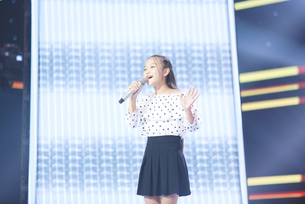 the voice kids ngoi xem cuoc chien thoi trang cua cac hlv tre giang ho ung dung co duoc chien binh vien ngoc quy