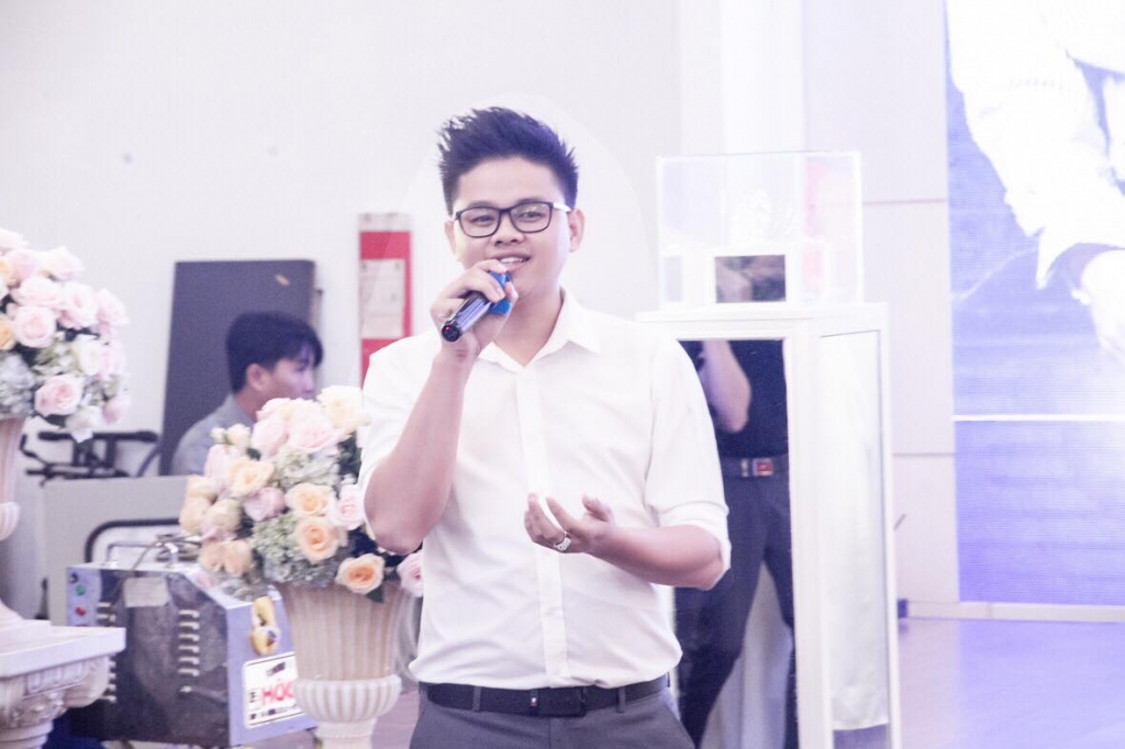 lo dien dan huan luyen vien hot cua miss hanayuki 2018