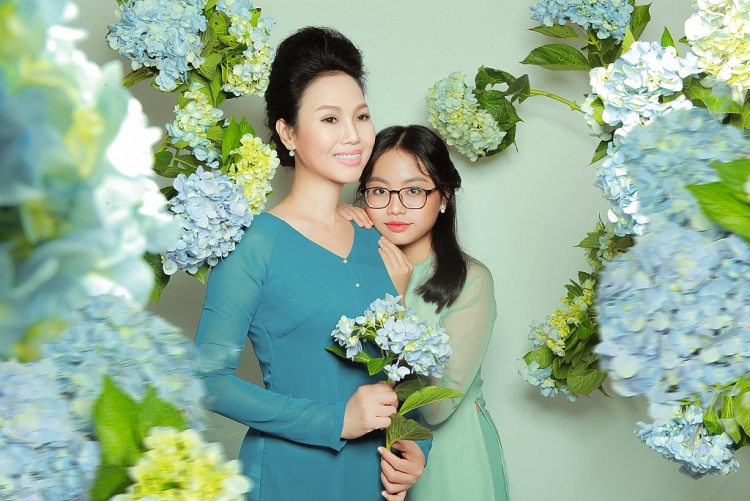 phuong my chi gay bat ngo voi album dan ca tu san xuat 16 xuan trang