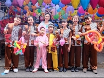 Diễn viên, NSX Thanh Thúy cùng học trò ra mắt MV 'Chú Cuội chơi trăng'