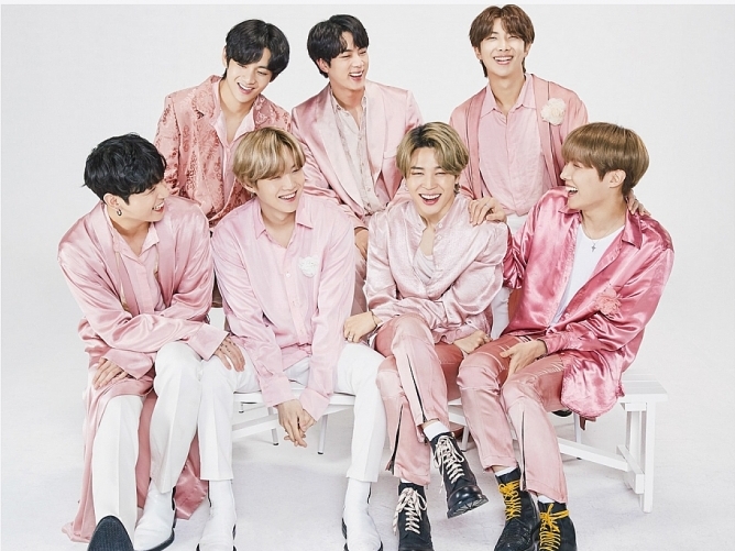 'Break the silence: The movie': BTS hé lộ cuộc sống sau ánh hào quang