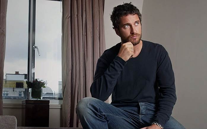 gerard butler tu ke trac tang vuon toi nguoi hung vinh quang