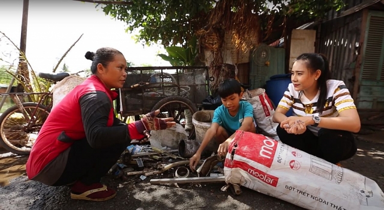 cau thu nhi 2020 vong so tuyen xuc dong truoc nhung cau be quen kho khan dam me bong da