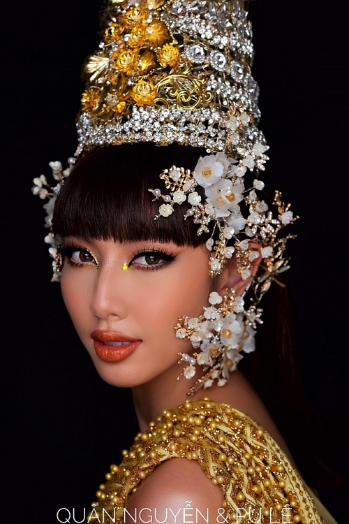 Nguyễn Thúc Thùy Tiên gây sốt khi hóa thân theo hình tượng 'công chúa Thái' đang gây bão của Lisa
