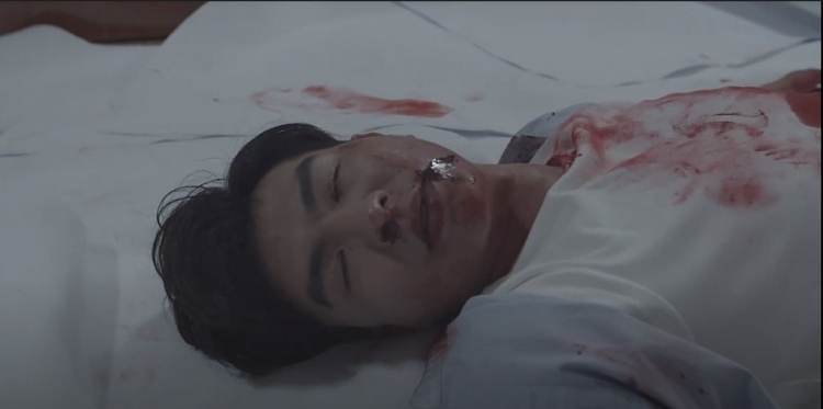 'Vô diện sát nhân': Lộ cảnh Oanh Kiều siết cổ Phương Anh Đào bằng túi nylon