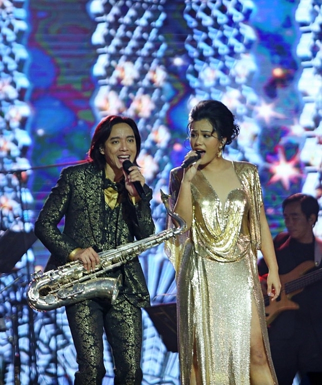 Việt Hương - Hoài Phương tay trong tay giới thiệu liveshow 'Hoài Phương in Concert'