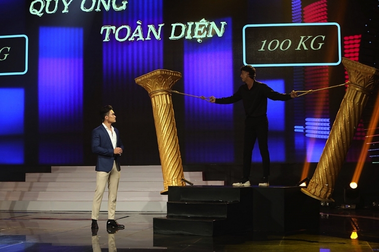 Lương Gia Huy - Ngô Mỹ Hải - Neon Trần Trung Thuận mở màn hành trình mới tại 'Én vàng nghệ sĩ 2022'