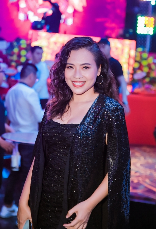 Đạo diễn Huỳnh Phúc Thanh Nhân cùng 500 nghệ sĩ tổ chức cúng Tổ nghiệp ở Night Club lớn nhất Sài Gòn