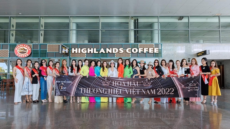 Sân bay quốc tế Đà Nẵng chào đón dàn thí sinh sáng giá của 'Hoa hậu thương hiệu Việt Nam 2022'