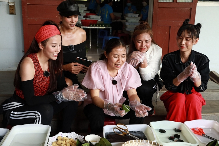 'Chuyến đi nhớ đời': Đại chiến bánh bèo, Lynk Lee và Phương Anh Đào ăn trong nước mắt