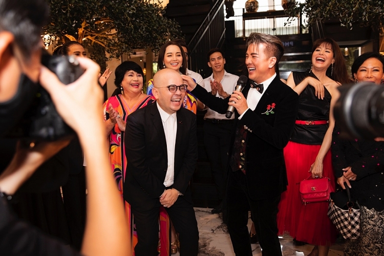 Đàm Vĩnh Hưng tiết lộ nhanh 2 liveshow trong ngày gặp mặt Doanh nhân Dương Quốc Nam