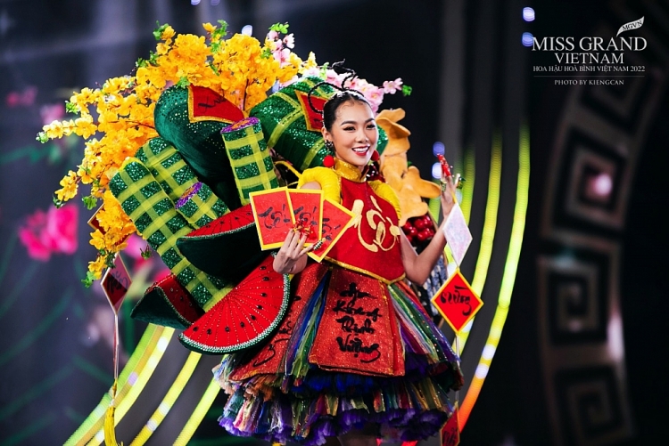 Điều thú vị về 'Tết' - Bộ trang phục văn hóa dân tộc gây sốt 'Miss Grand Vietnam'
