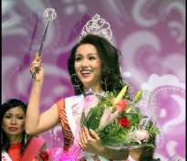 Ca sĩ Amy Lê Anh xứng đáng đăng quang 'Hoa hậu Đại sứ quý bà Việt Nam Toàn cầu'