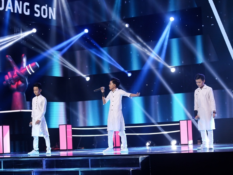 Hit của Tùng Dương được làm mới  'cực chất' trên sân khấu 'The Voice Kids 2017'
