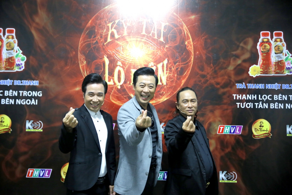 chuyen doi chua ke ve ao thuat gia ktay truyen nhan cua ao thuat gia lung danh z27