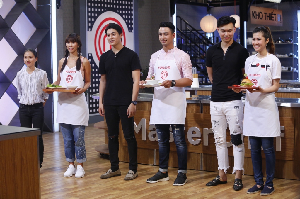 Hoàng Long liên tục chiến thắng trước siêu mẫu Thu Hằng và Hà Anh trong cả hai thử thách hoang long lien tuc chien thang truoc sieu mau thu hang va ha anh trong ca hai thu thach