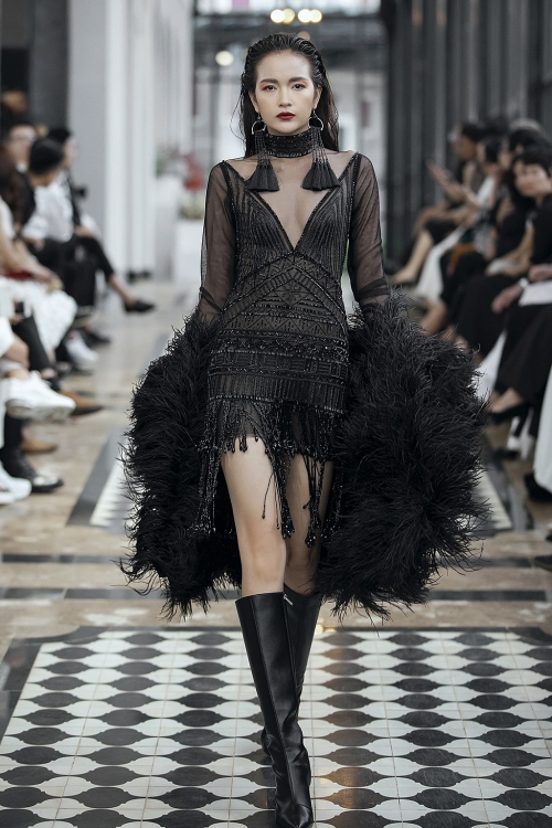 ngoc chau tai xuat san runway voi vai tro vedette