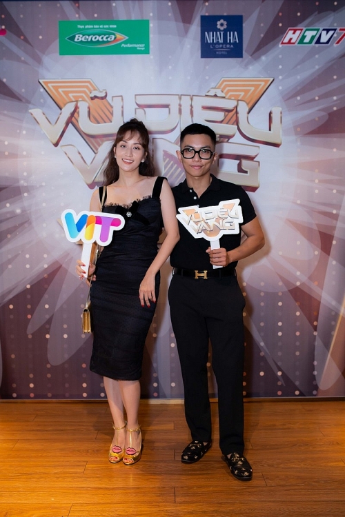 vu dieu vang gay an tuong voi dan giam khao xin so va thi sinh cuc chat