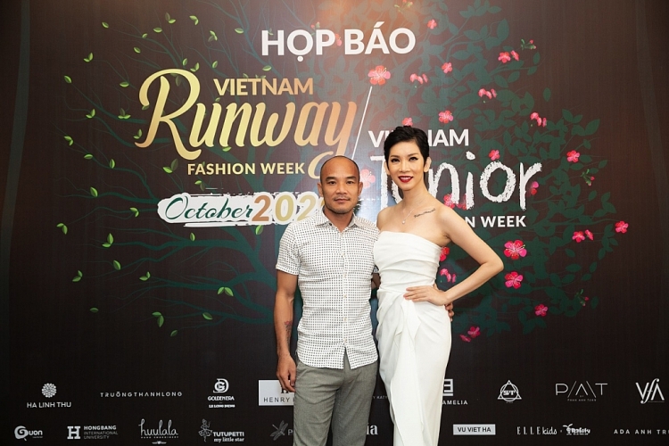 xuan lan ket hop 2 show dien tuan le thoi trang tre em viet nam va vietnam runway fashion week mang chu de rung