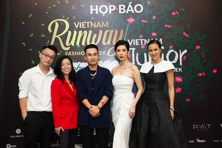 xuan lan ket hop 2 show dien tuan le thoi trang tre em viet nam va vietnam runway fashion week mang chu de rung