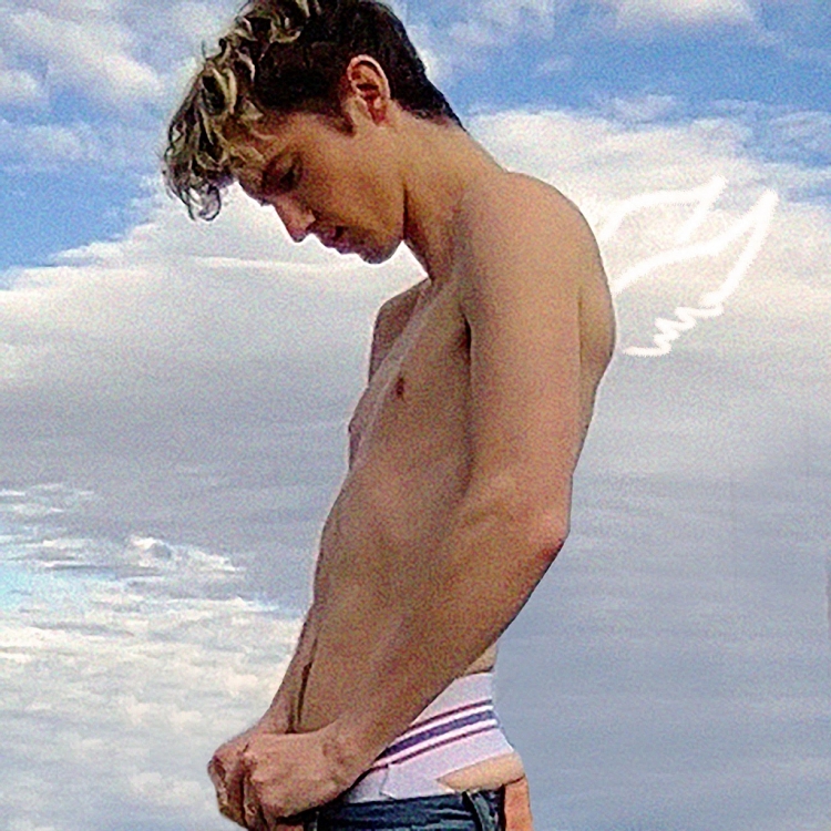 Troye Sivan: 'Angel baby' là ca khúc nói thay trí tưởng tượng của tôi