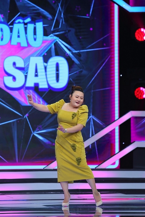'Công chúa cải lương' Phạm Huyền Trâm chao đảo trước ba chàng soái ca tại 'Sàn đấu ngôi sao'