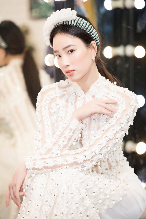 Người đẹp Ái Nhi tập catwalk Á hậu Ngọc Thảo trước thềm 'Miss Intercontinental'