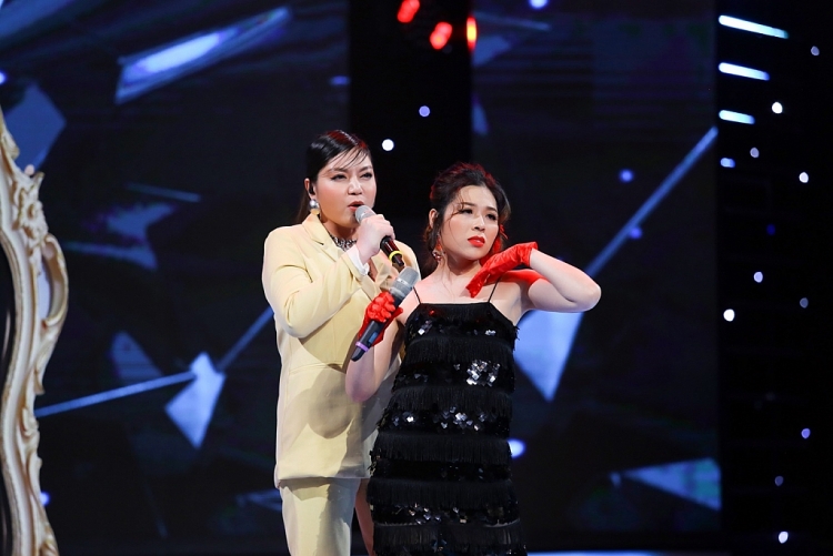 Xuân Nghi tiết lộ Quang Dũng là ca sĩ nổi tiếng đầu tiên mà cô được hát song ca