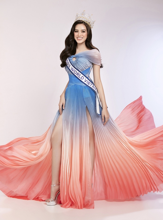 Đỗ Hà khoe body nuột nà cùng thần thái sắc sảo, sẵn sàng chinh phục vương miện 'Miss World 2021'