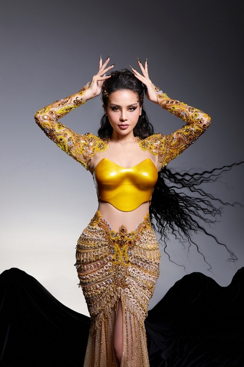 Thùy Trâm mặc thiết kế 'Nữ thần Hòa bình' trong chung kết 'Miss Grand Vietnam 2022'