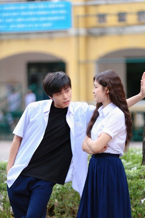 Quay phim ma học đường 'Cô Teen trừ tà', hot Tiktoker Dumi bị ám ảnh tâm lý, không dám đi một mình