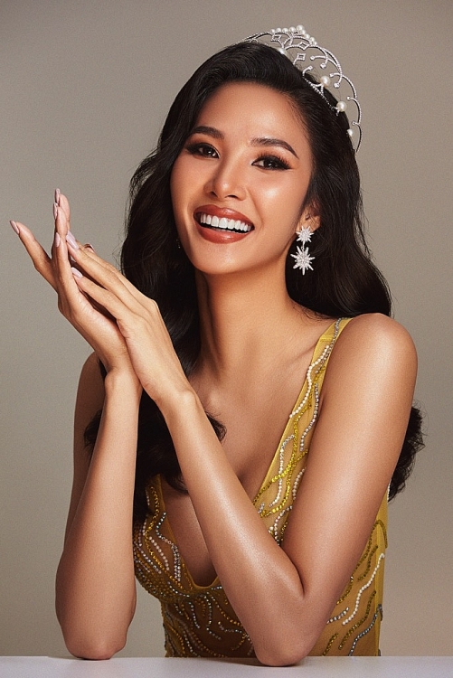 Á hậu Hoàng Thùy chính thức ngồi 'ghế nóng' cuộc thi 'Hoa hậu siêu quốc gia Việt Nam 2022'