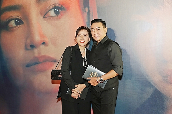 Hoàng Phúc ủng hộ phim 'Cô gái từ quá khứ' do bà xã Uyên Phương góp vốn