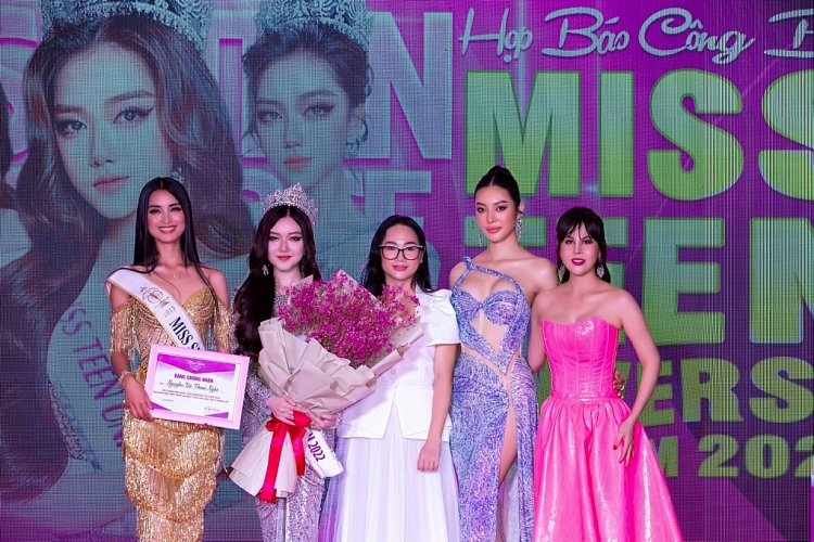 Nữ sinh 17 tuổi Nguyễn Vũ Thoại Nghi tham dự 'Miss Teen Universe 2022' tại Mỹ