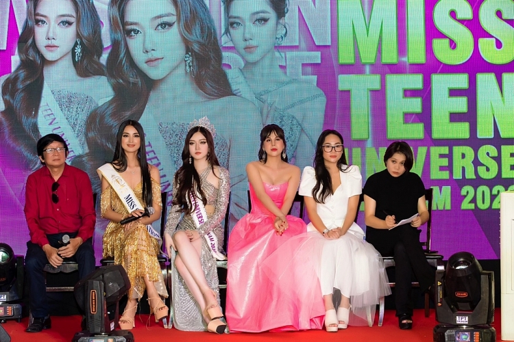 Nữ sinh 17 tuổi Nguyễn Vũ Thoại Nghi tham dự 'Miss Teen Universe 2022' tại Mỹ