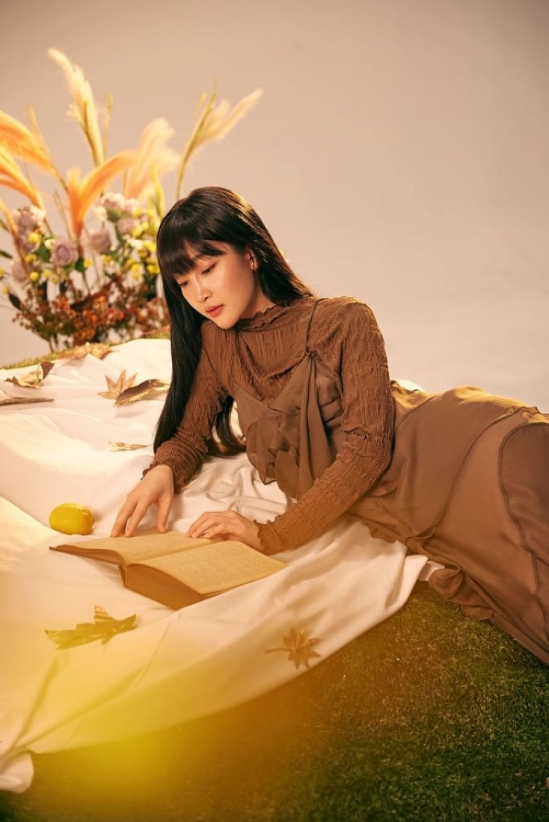 Juky San 'làm mới' ca khúc kinh điển 'Mùa thu cho em' dịu dàng đến nao lòng