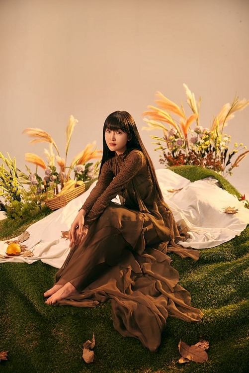 Juky San 'làm mới' ca khúc kinh điển 'Mùa thu cho em' dịu dàng đến nao lòng