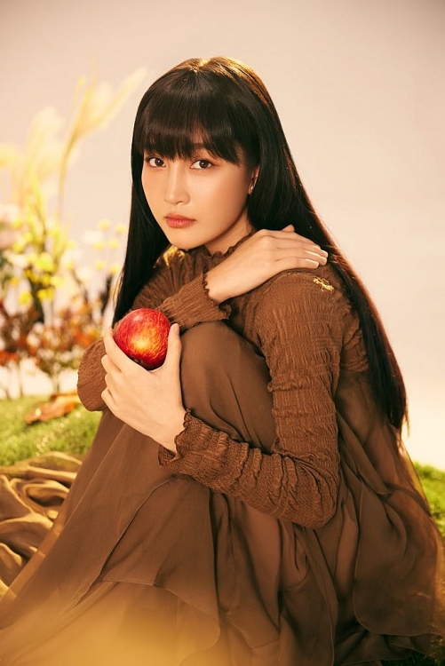 Juky San 'làm mới' ca khúc kinh điển 'Mùa thu cho em' dịu dàng đến nao lòng