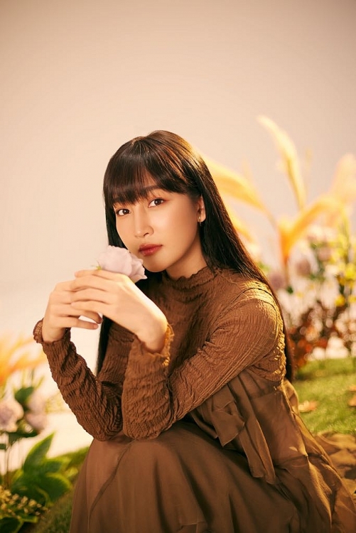 Juky San 'làm mới' ca khúc kinh điển 'Mùa thu cho em' dịu dàng đến nao lòng