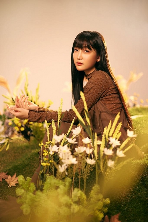 Juky San 'làm mới' ca khúc kinh điển 'Mùa thu cho em' dịu dàng đến nao lòng