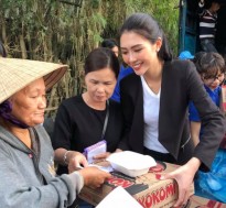 'Miss Intercontinental Vietnam 2017' Tường Linh chia sẻ khó khăn với bà con bão Damrey