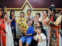 Hạnh phúc của nghệ sĩ Bạch Long trong ngày nhà giáo Việt Nam